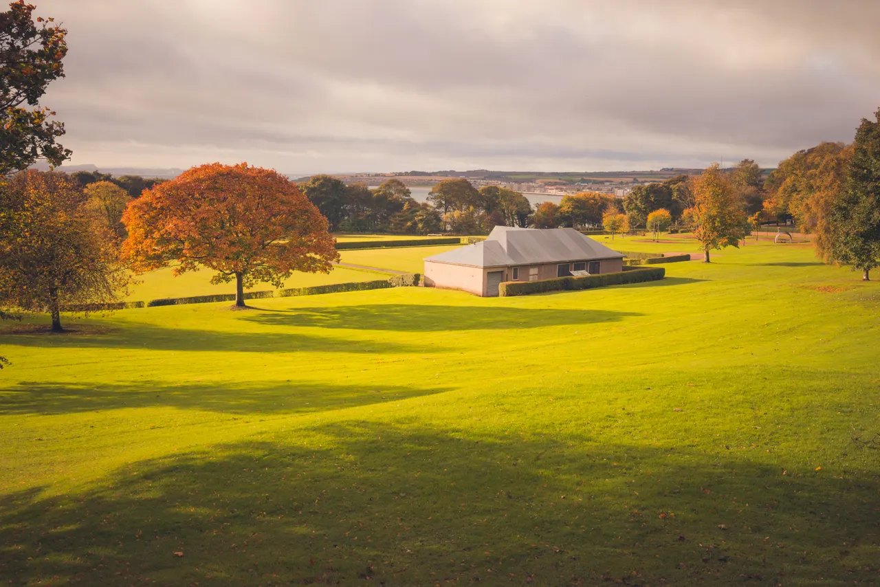 Ravenscraig Park