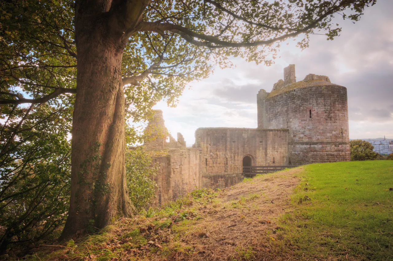 Ravenscraig Castle