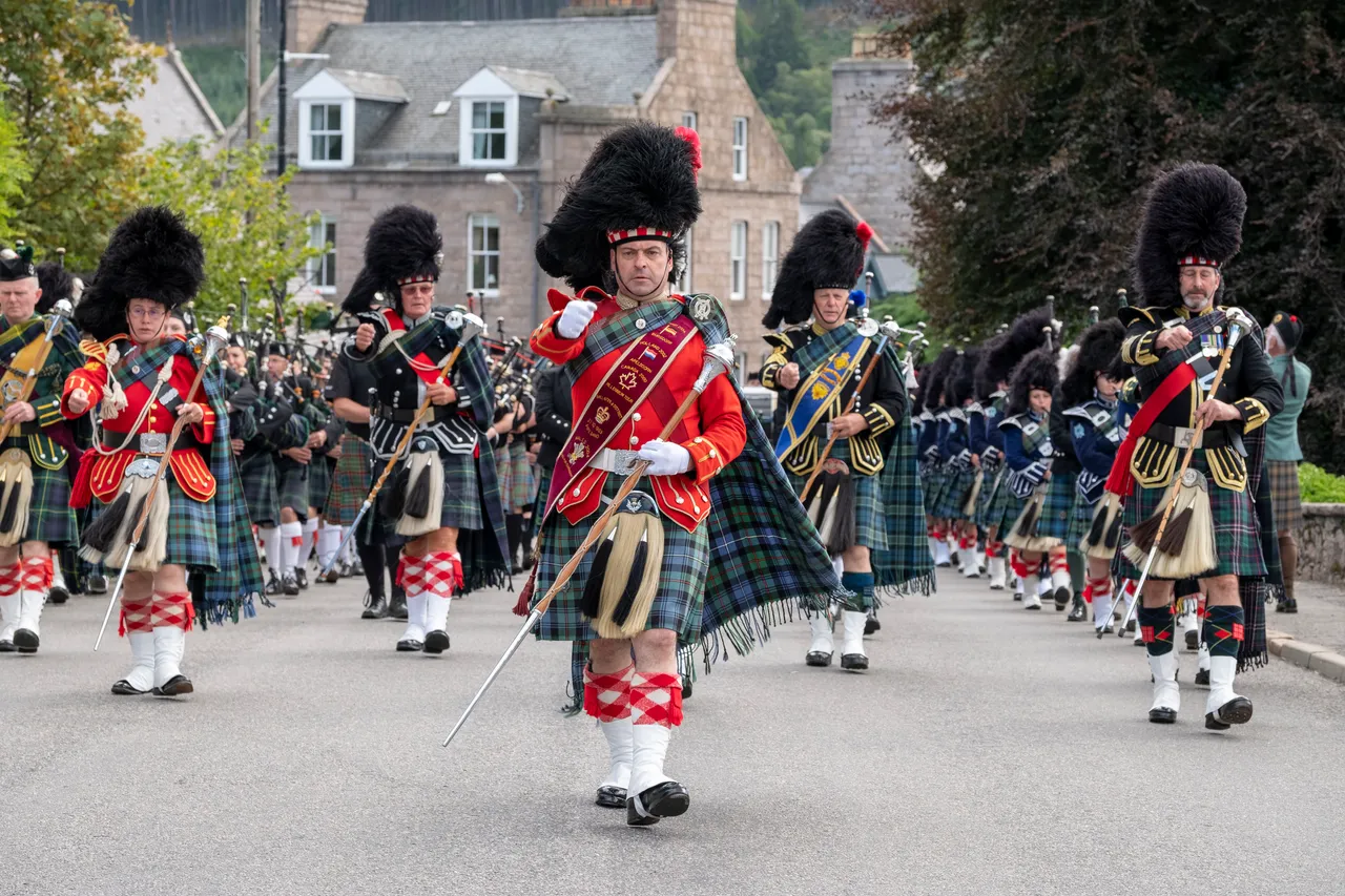 Ballater Highland Games – Pipe Band Parade