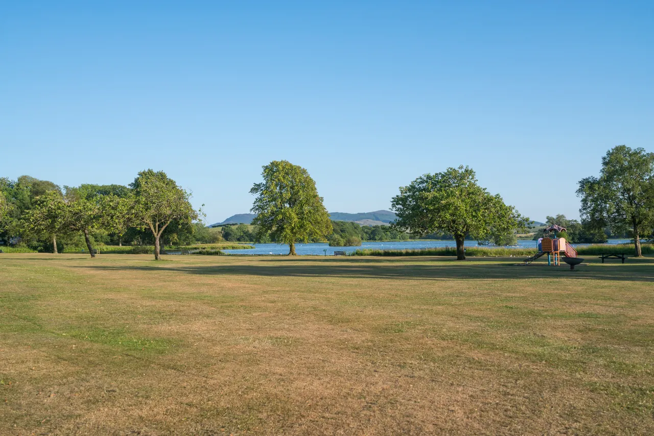 Carlingwark Loch