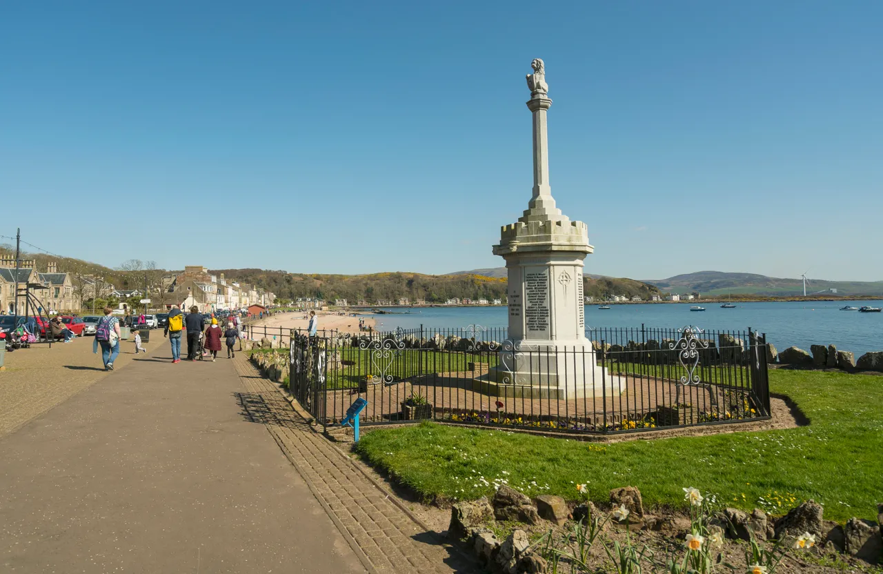 Cumbrae War Memorial