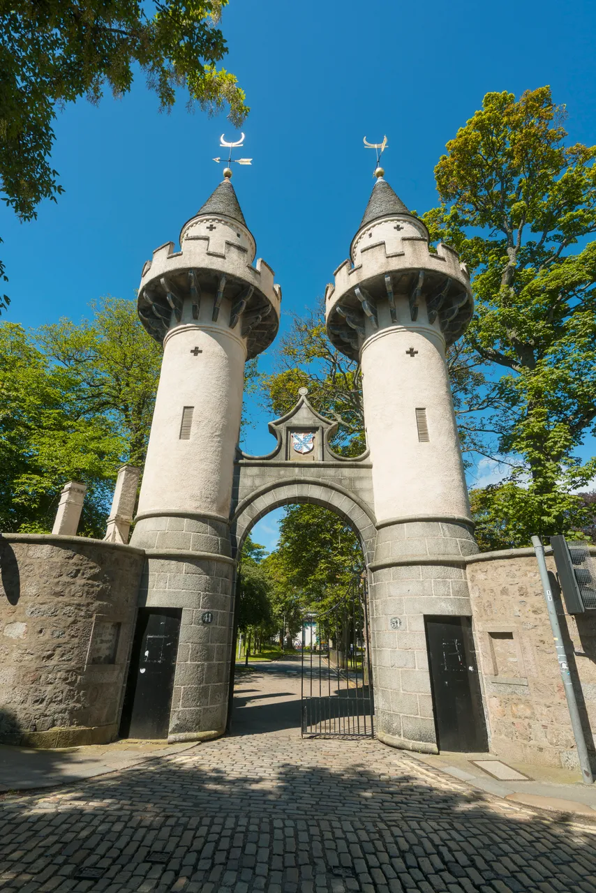 Powis Gates
