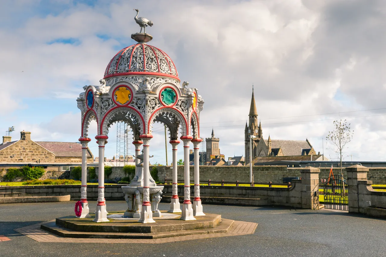Saltoun Place Fountain