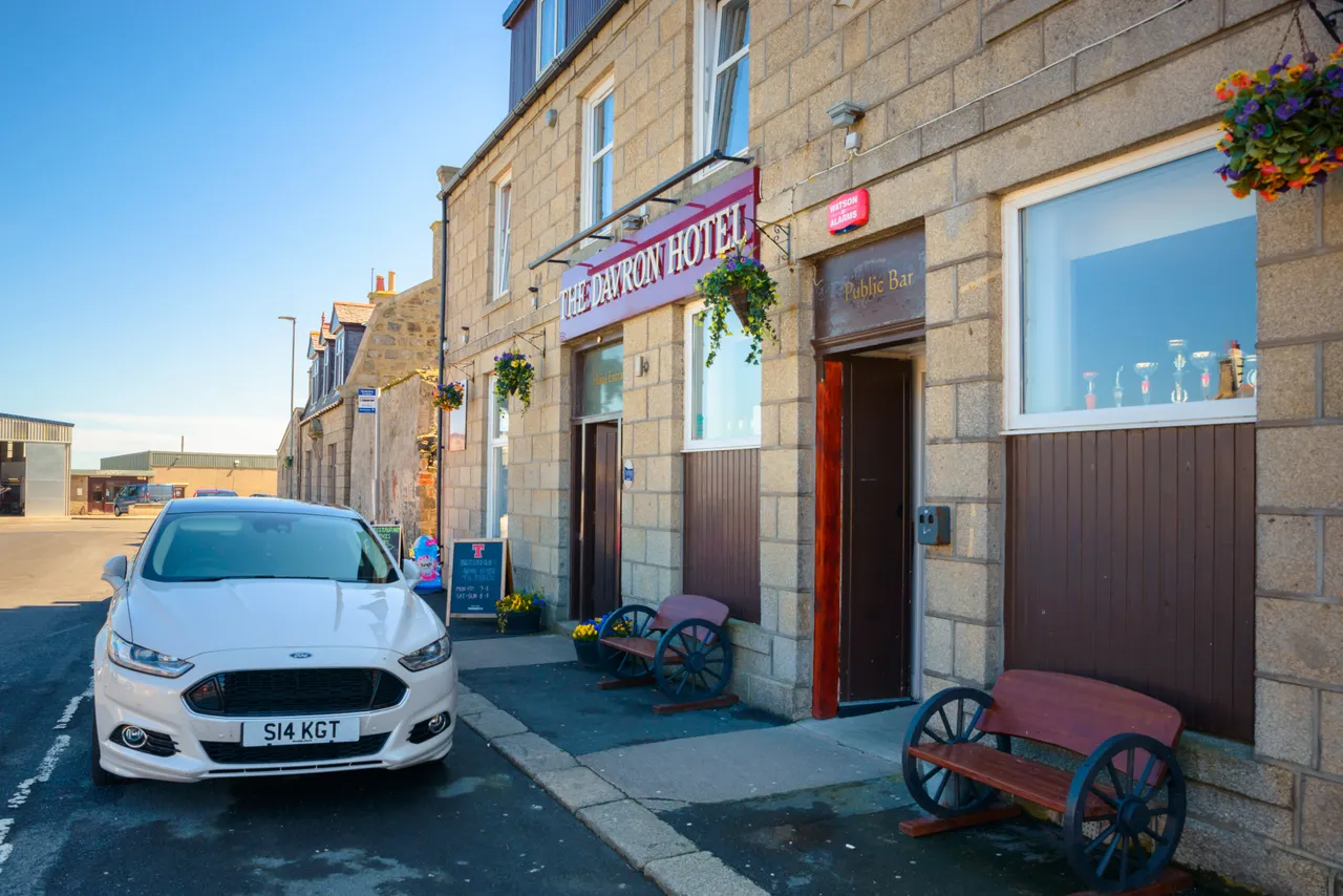 Davron Hotel