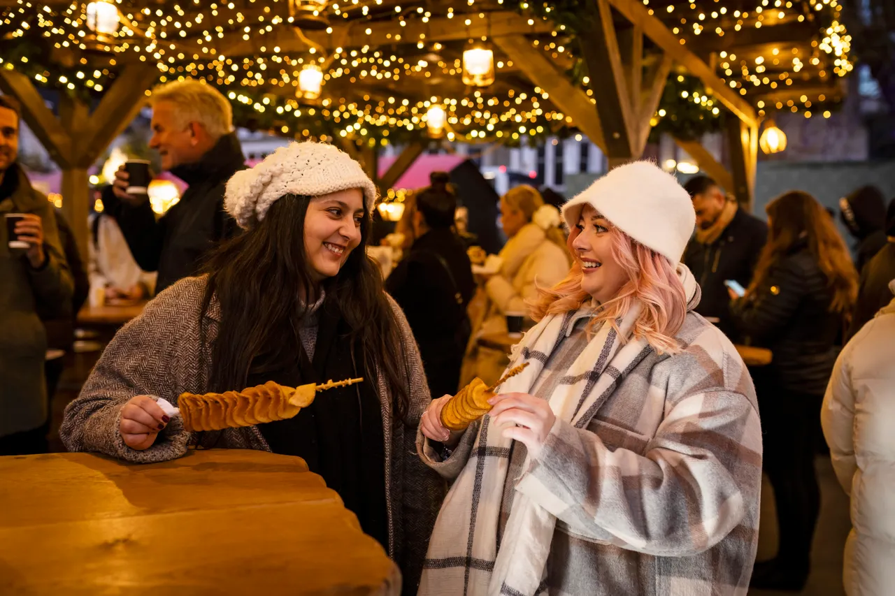 Edinburgh Christmas Market