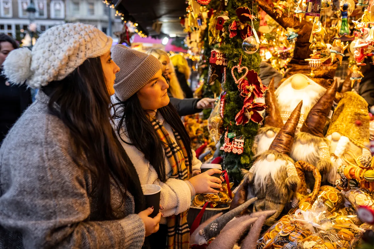 Edinburgh Christmas Market