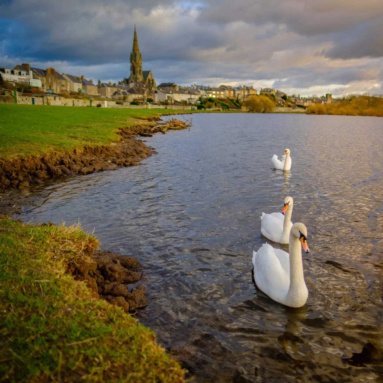 The Cobby Riverside Walk