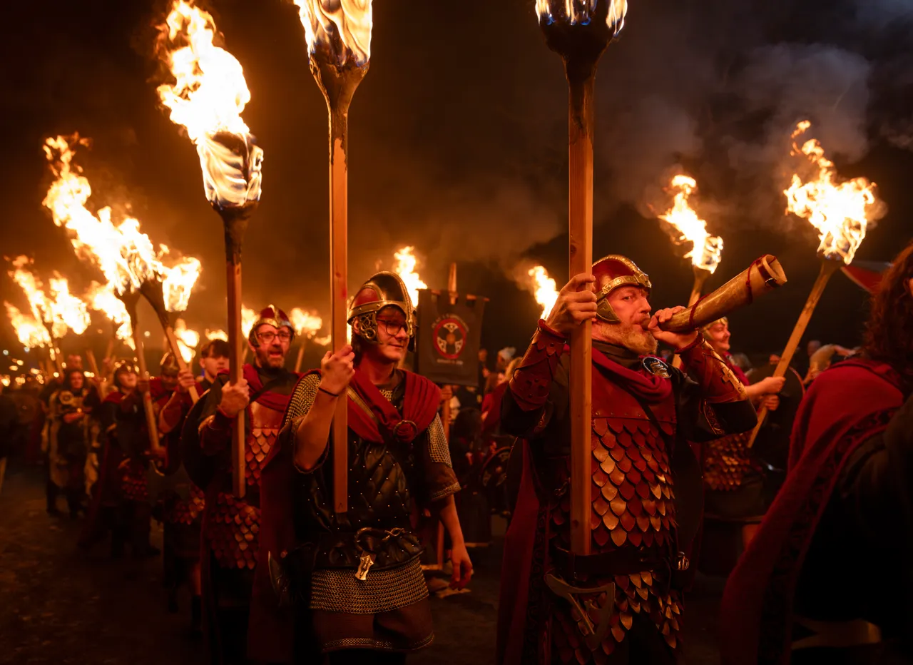 Edinburgh Hogmanay Torchlight Procession