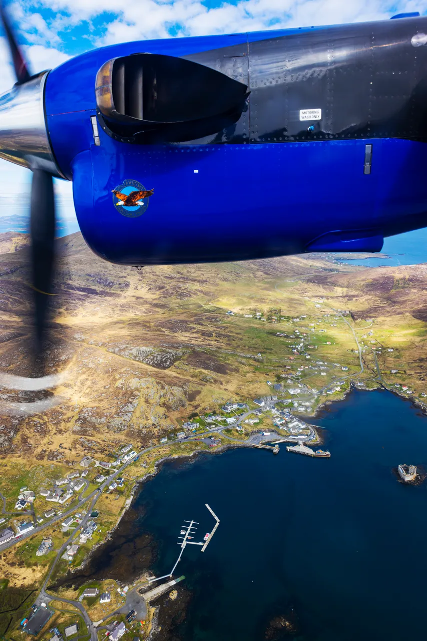 Loganair flight to Barra