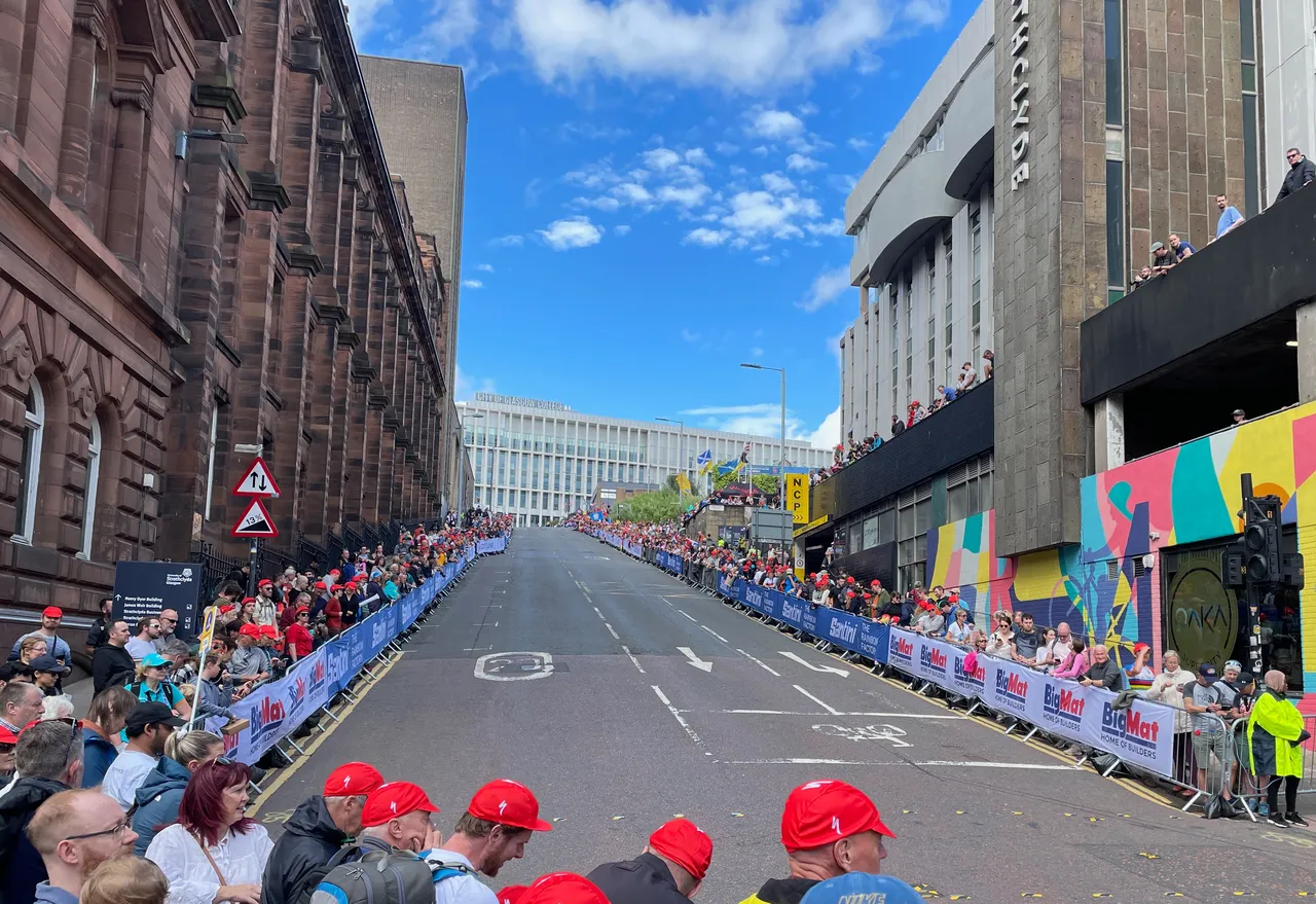 2023 UCI Cycling World Championships - Partner Branding