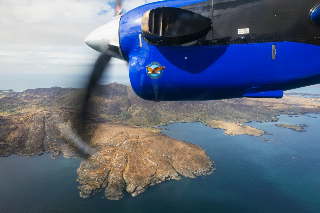 Loganair flight to Barra