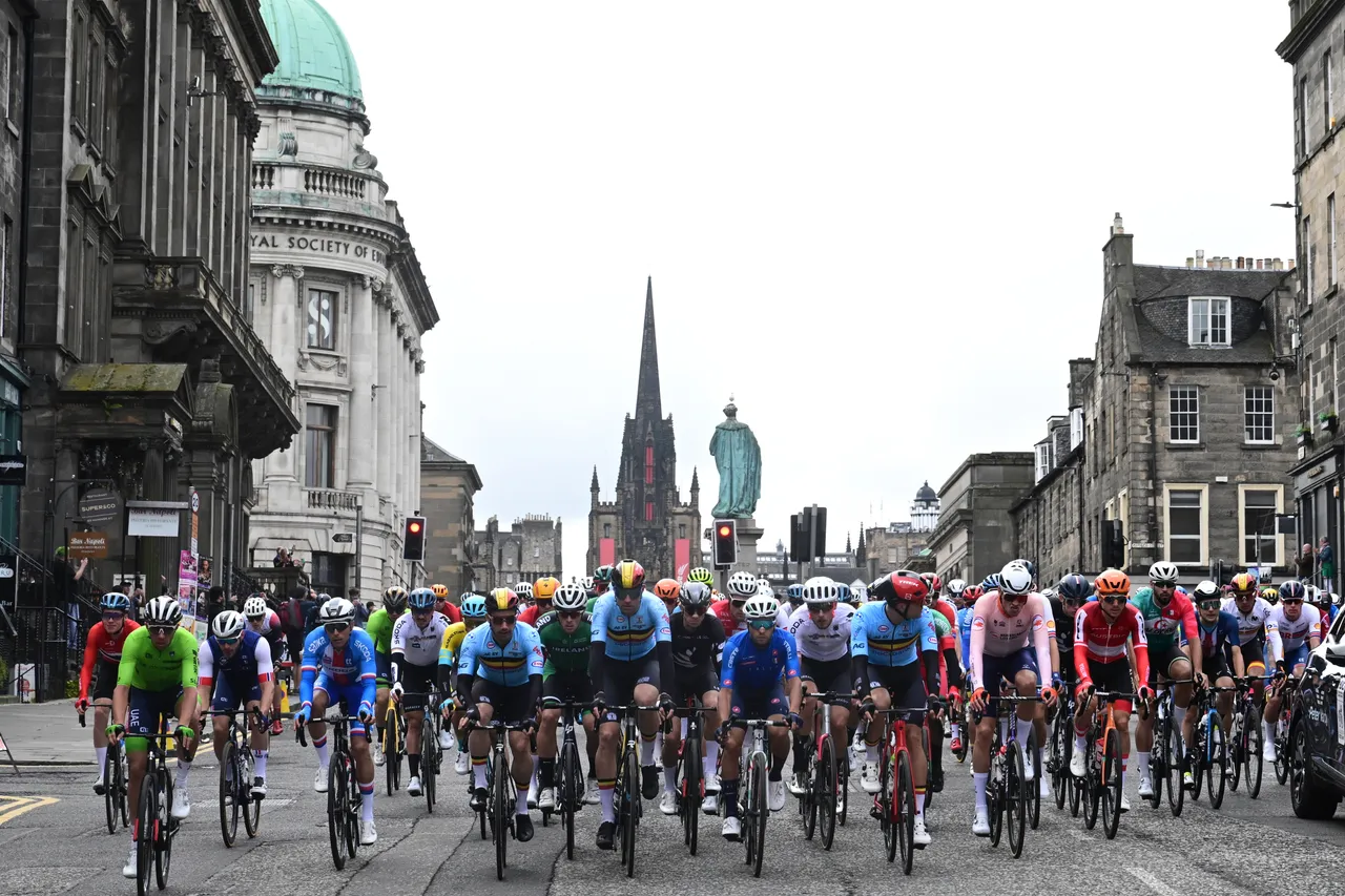 2023 UCI Cycling World Championships - Day 4 - Road - Edinburgh to Glasgow