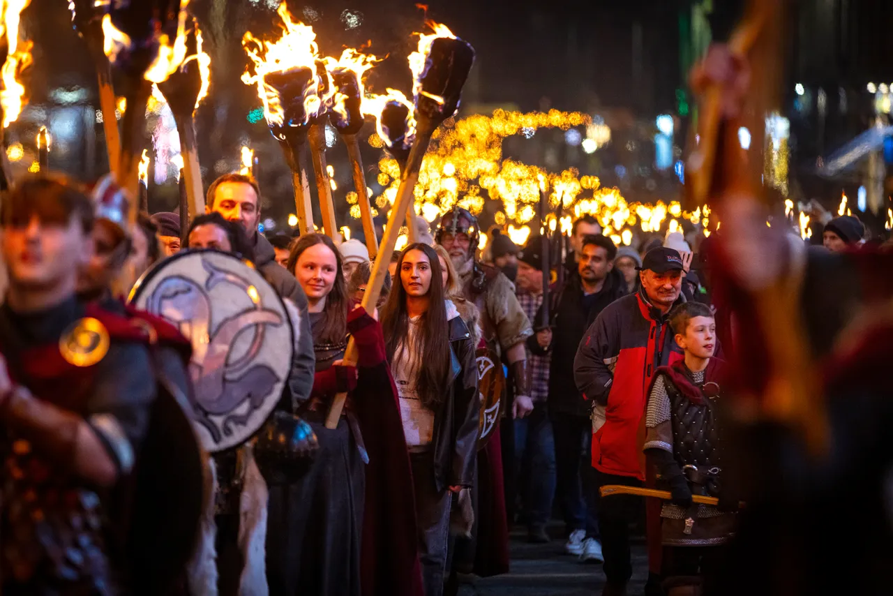 Edinburgh Hogmanay Torchlight Procession