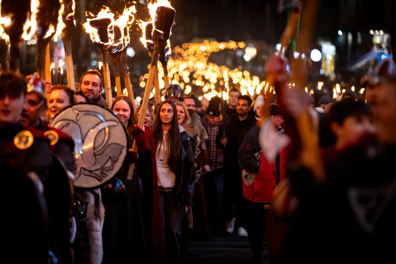 Edinburgh Hogmanay Torchlight Procession