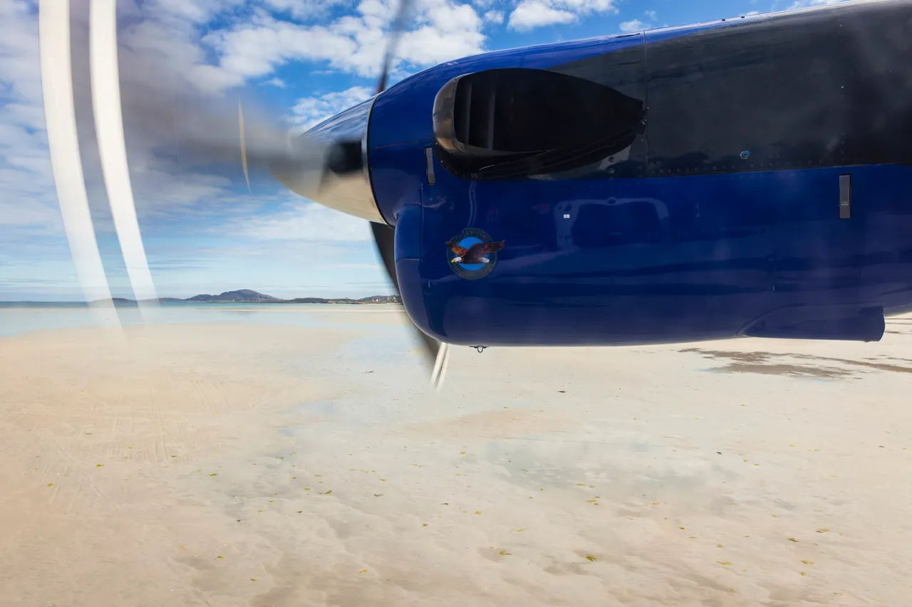 Loganair flight to Barra