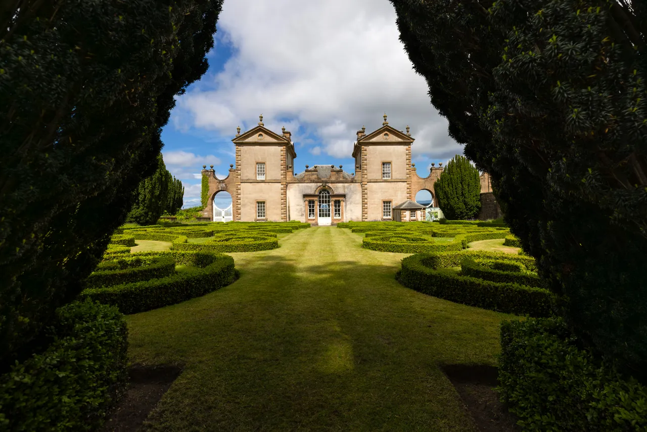 Chatelherault Country Park