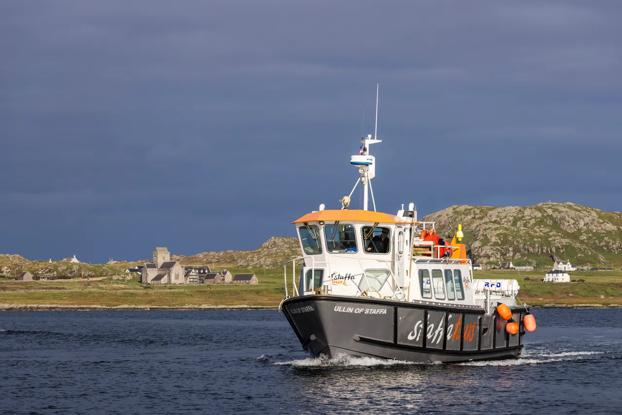 Staffa Tours