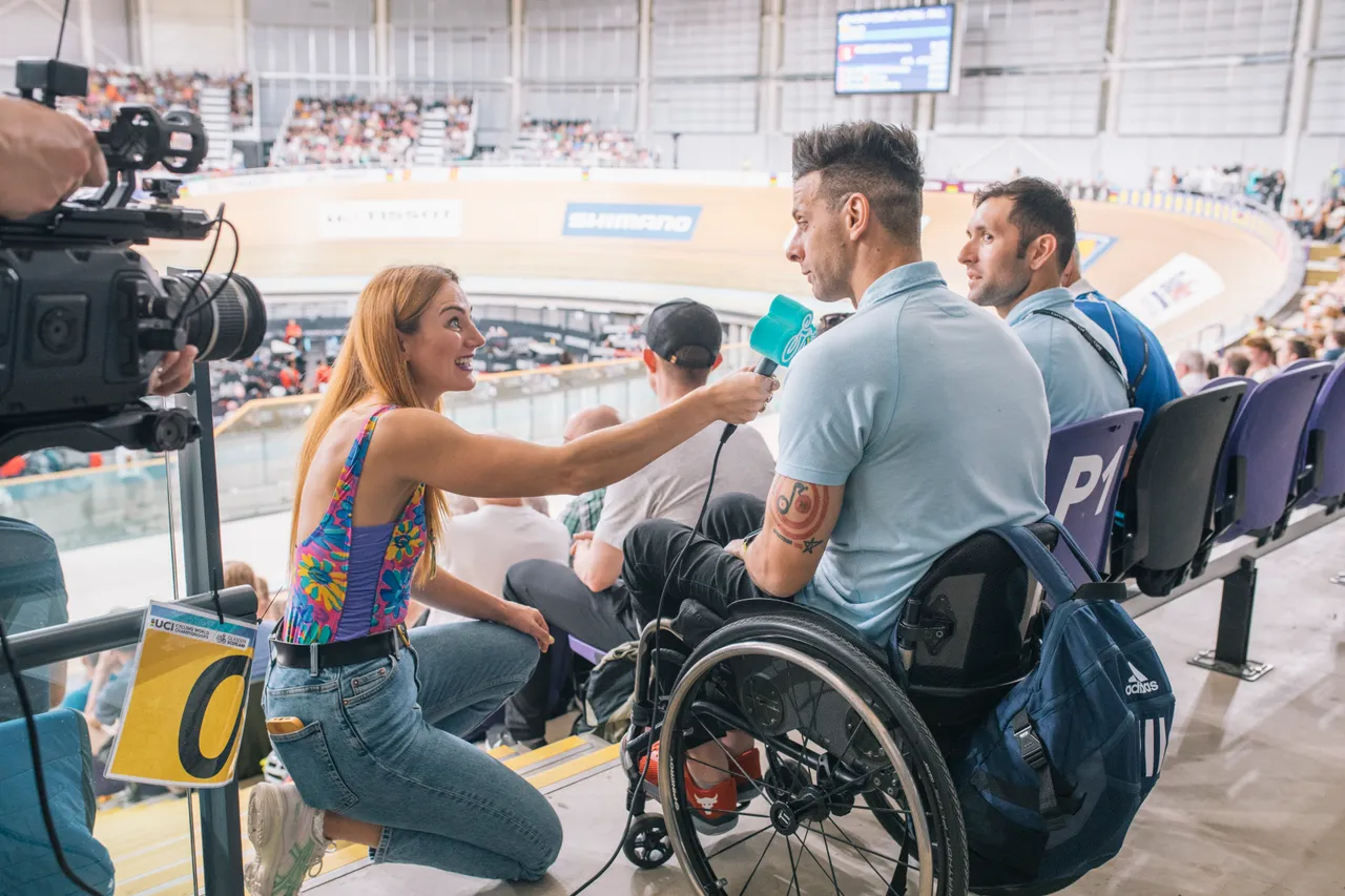 2023 UCI Cycling World Championships - Day 1 - Squiggly Bike TV