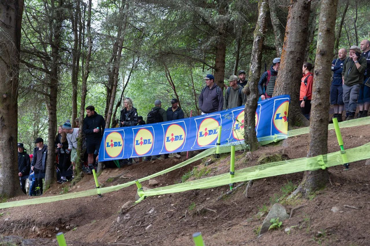 2023 UCI Cycling World Championships - Partner Branding