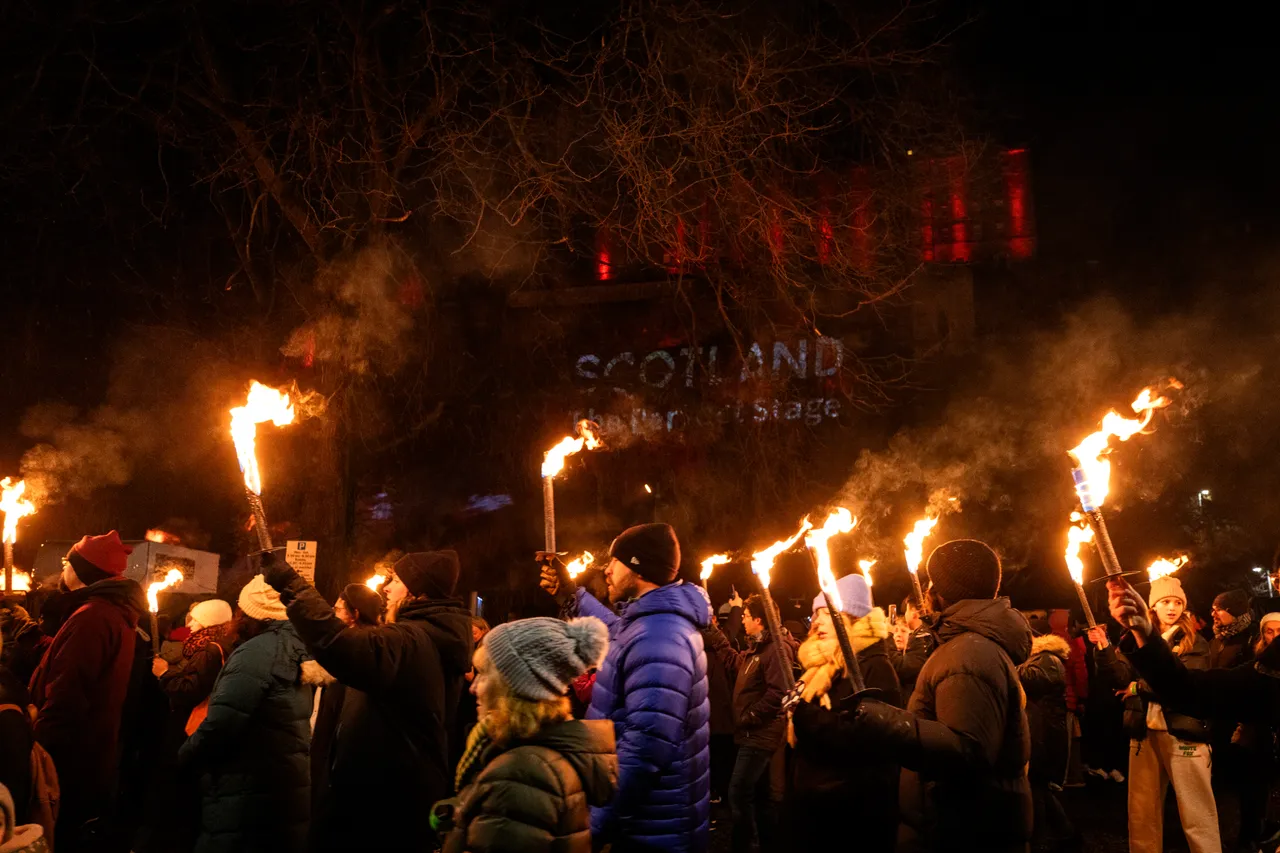 Edinburgh Hogmanay Torchlight Procession