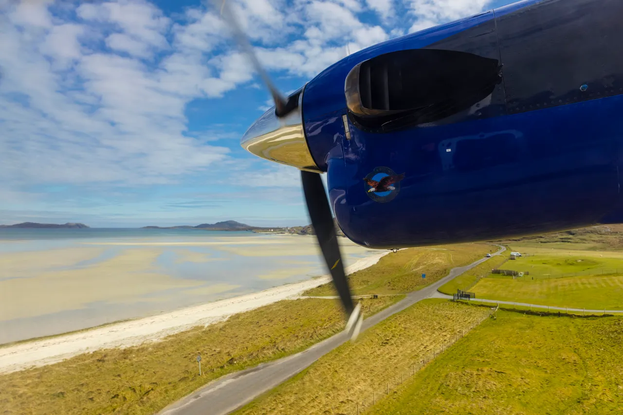 Loganair flight to Barra