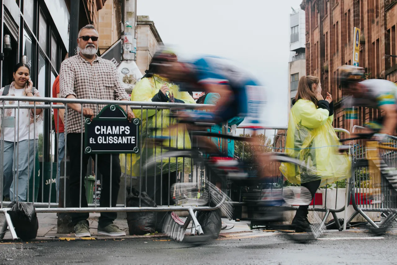 2023 UCI Cycling World Championships - Road Race Glasgow Street Signs