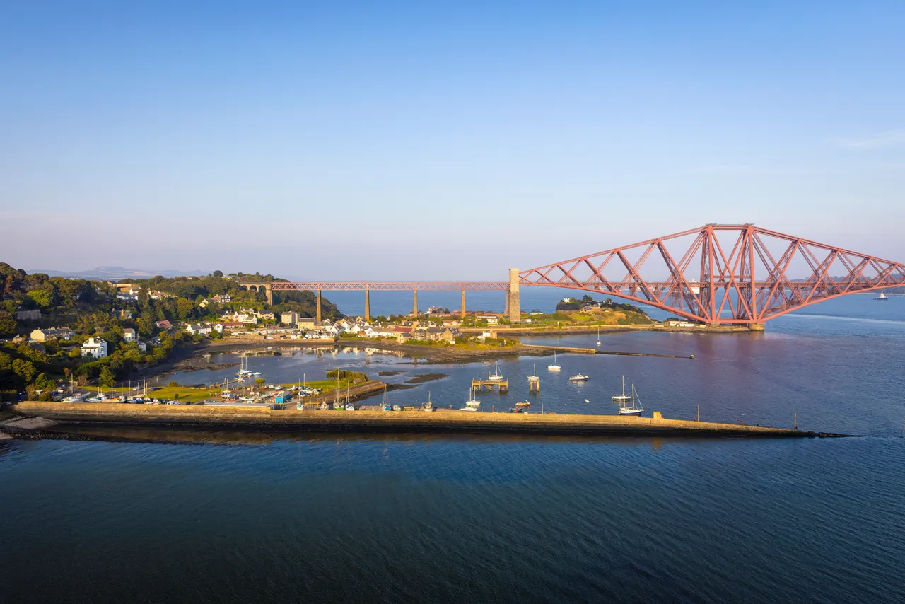 North Queensferry Viewpoint (Forth Bridge)