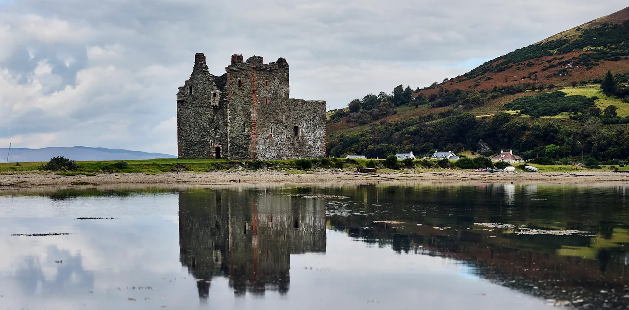 Lochranza Castle
