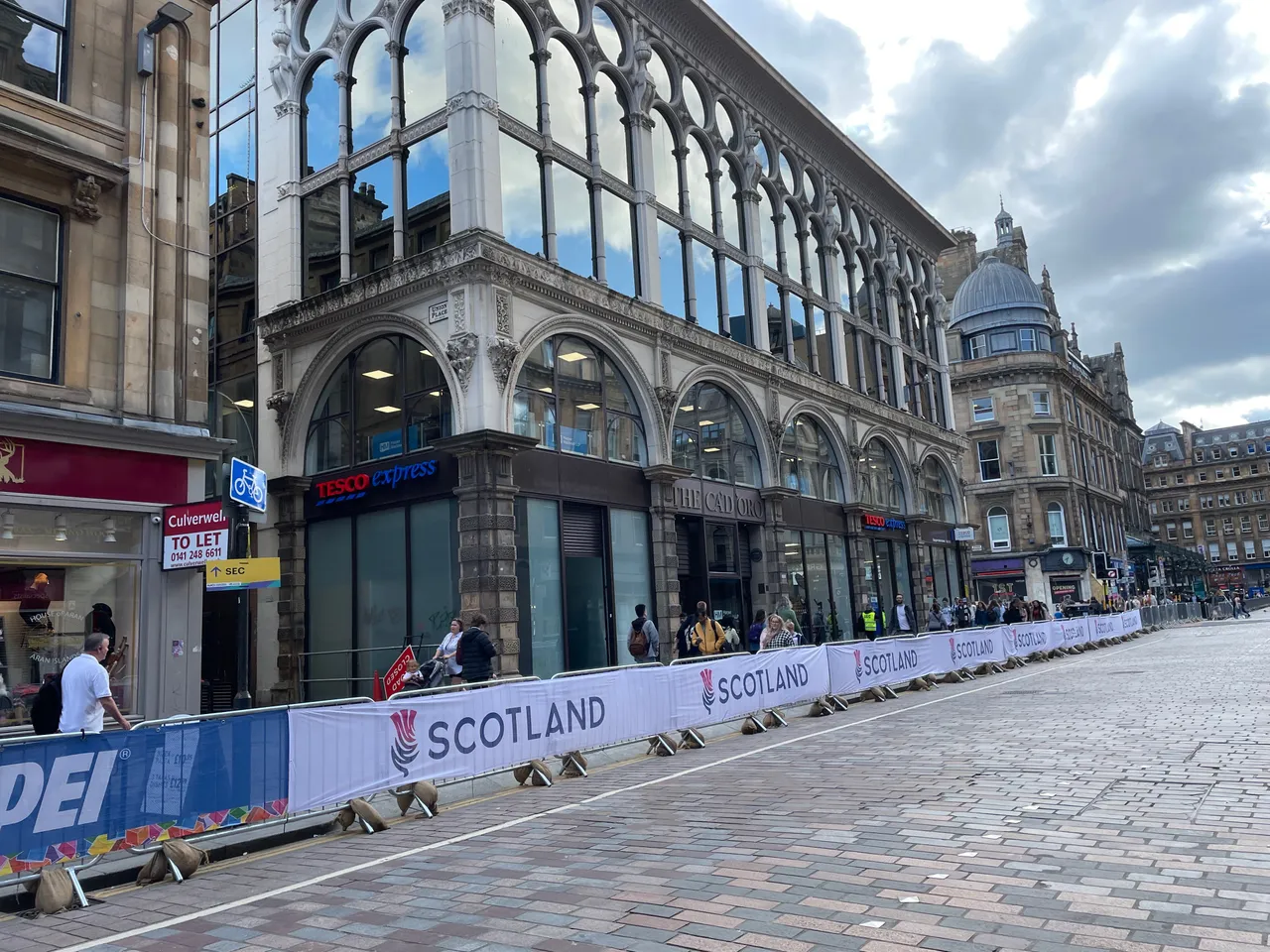2023 UCI Cycling World Championships - Partner Branding