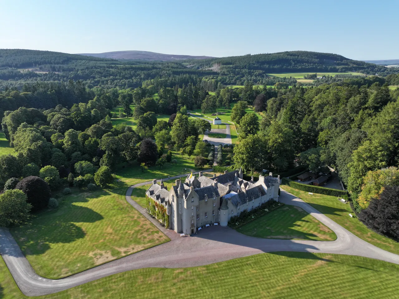 Ballindalloch Castle