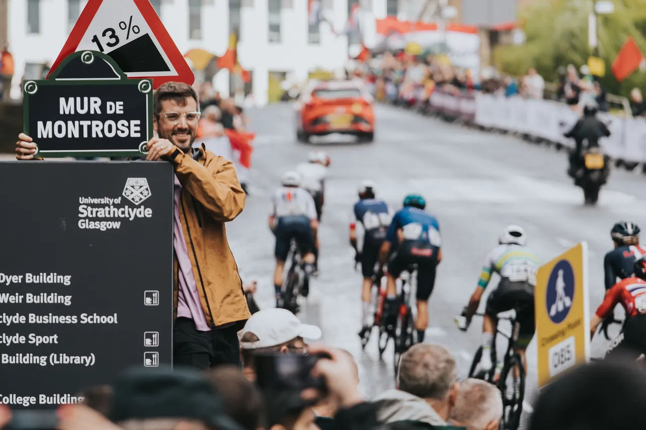 2023 UCI Cycling World Championships - Road Race Glasgow Street Signs