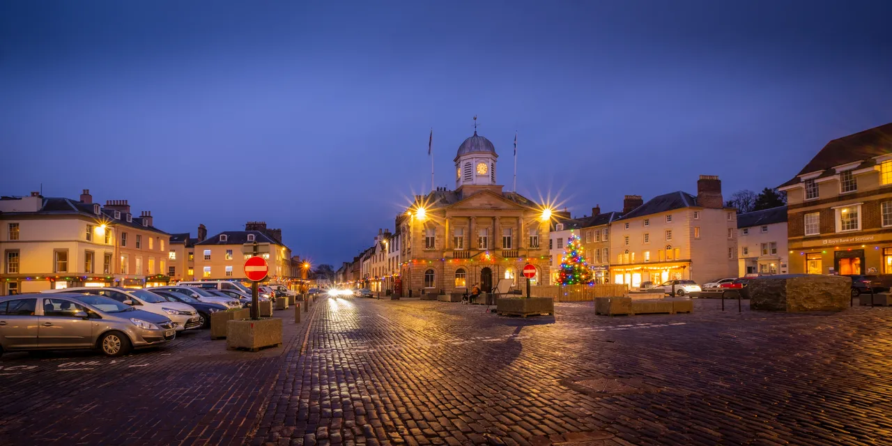 The Square, Kelso
