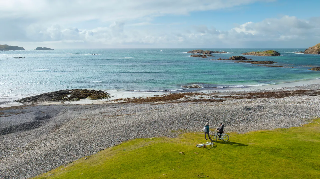 Bay at the back of the ocean on the Isle of Iona
