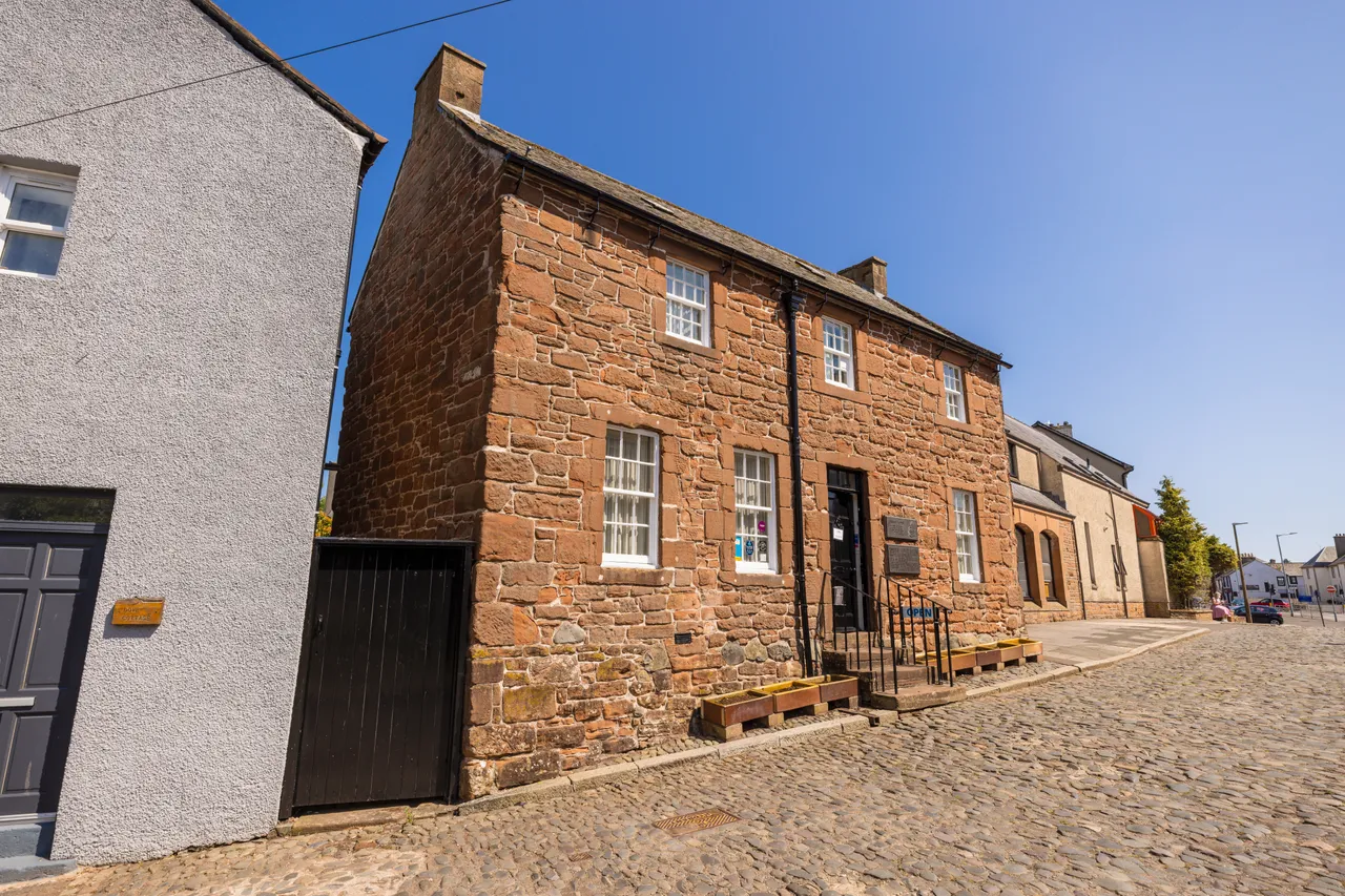 Robert Burns House