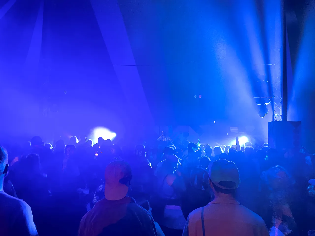 MVW-E06-2122-0019