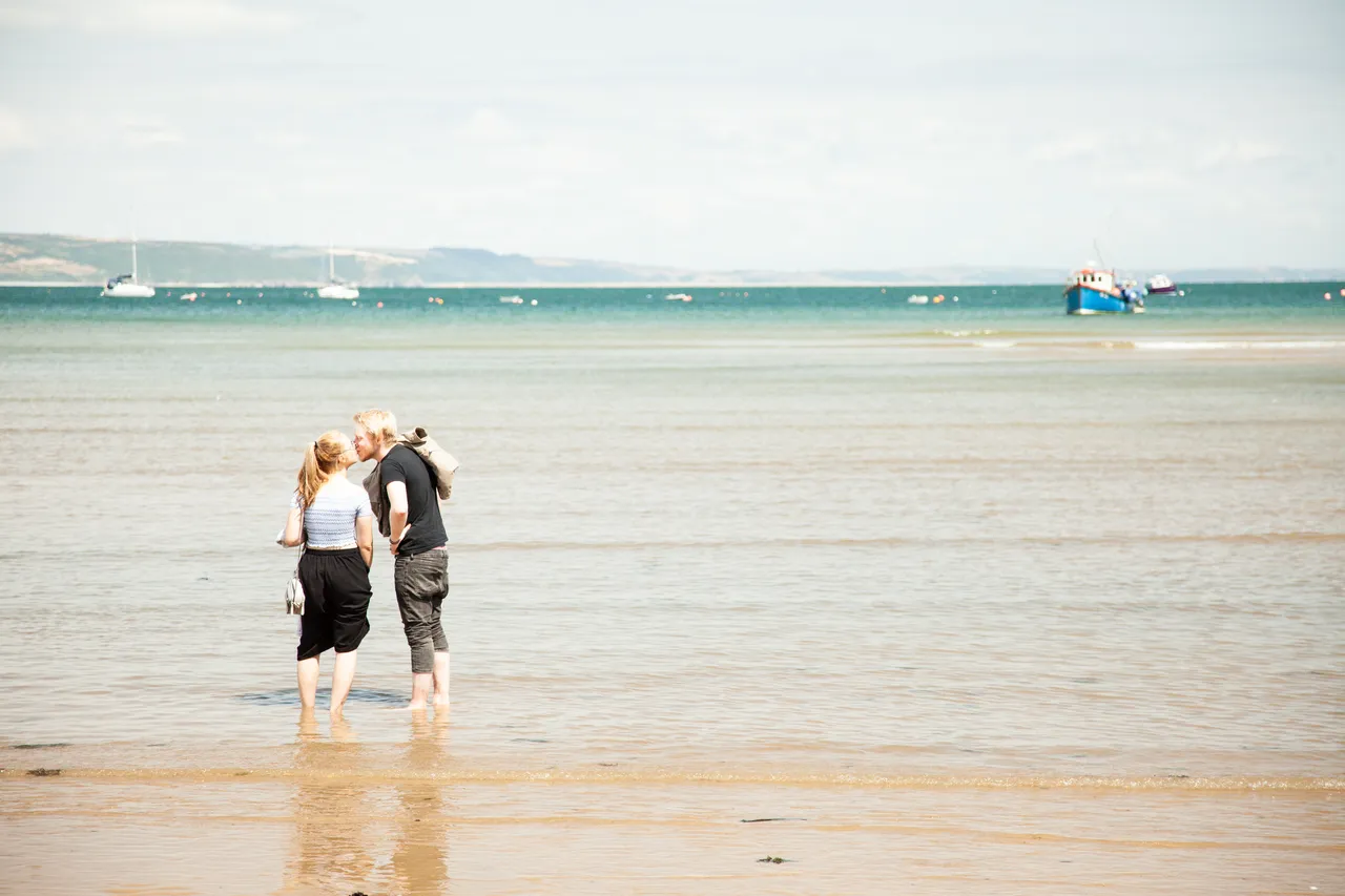WCP_Tenby Beach Kiss