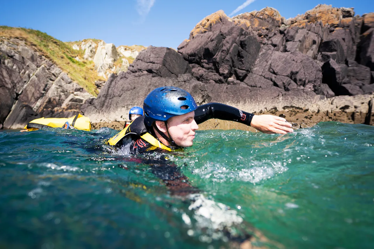 WCP_JACK ABBOTT - Porthclais - John swimming - DSC06772
