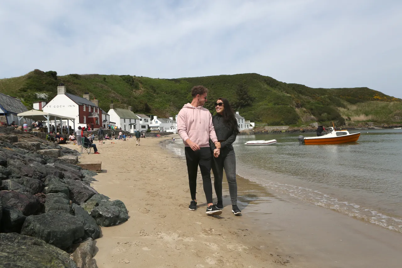 Porthdinllaen beach, Pwllheli
