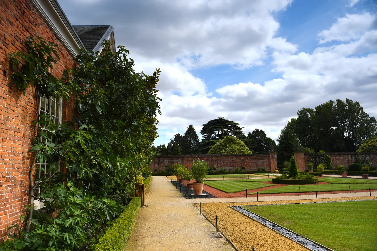 Tredegar House