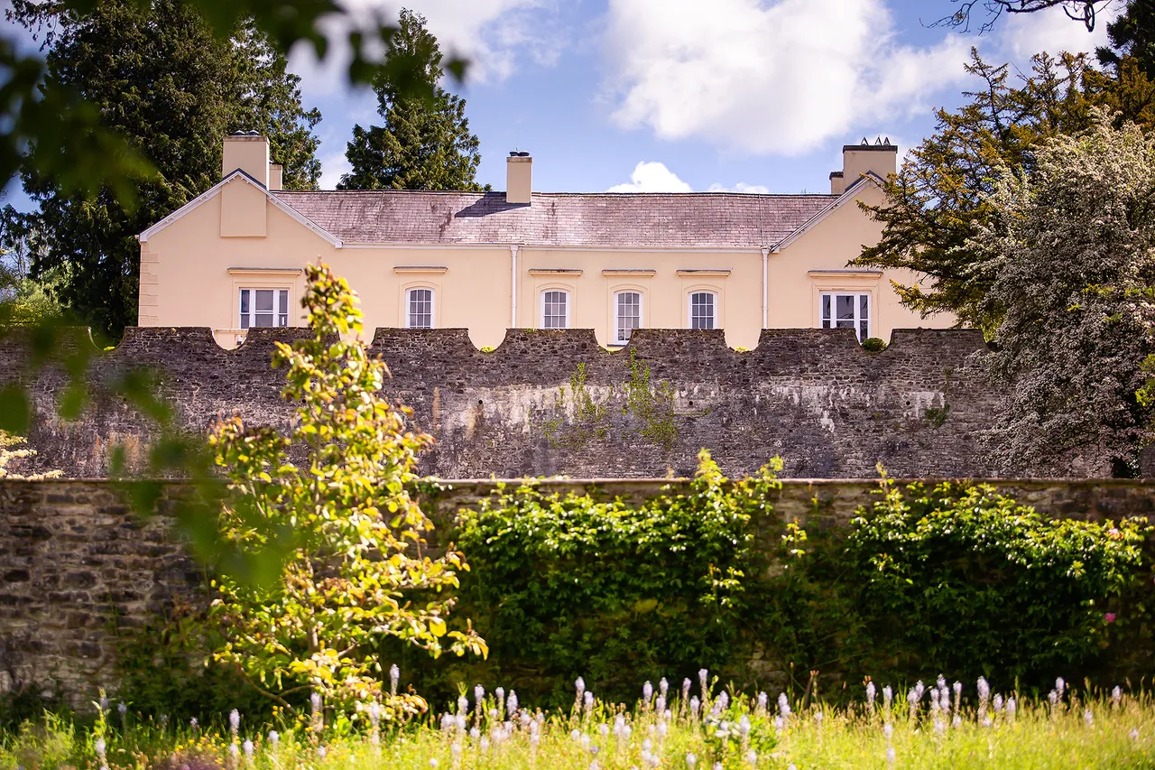 Aberglasney Gardens