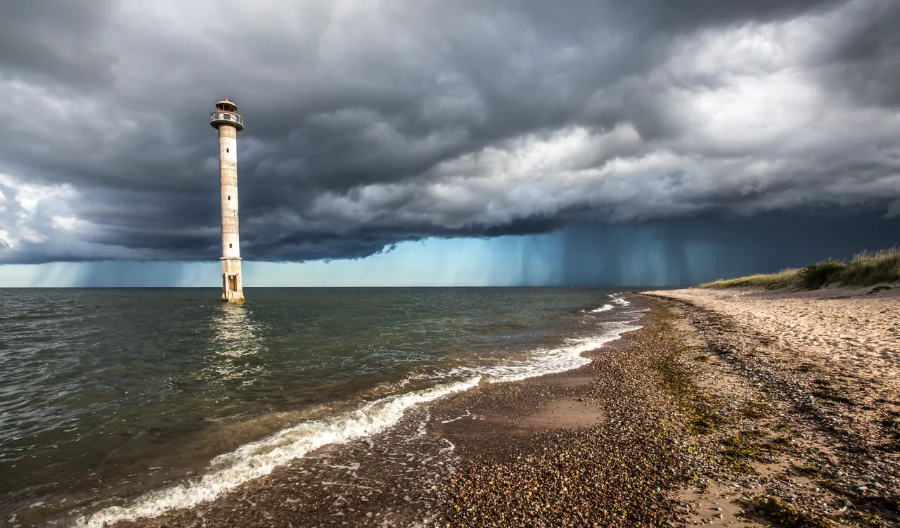 Kiipsaare lighthouse