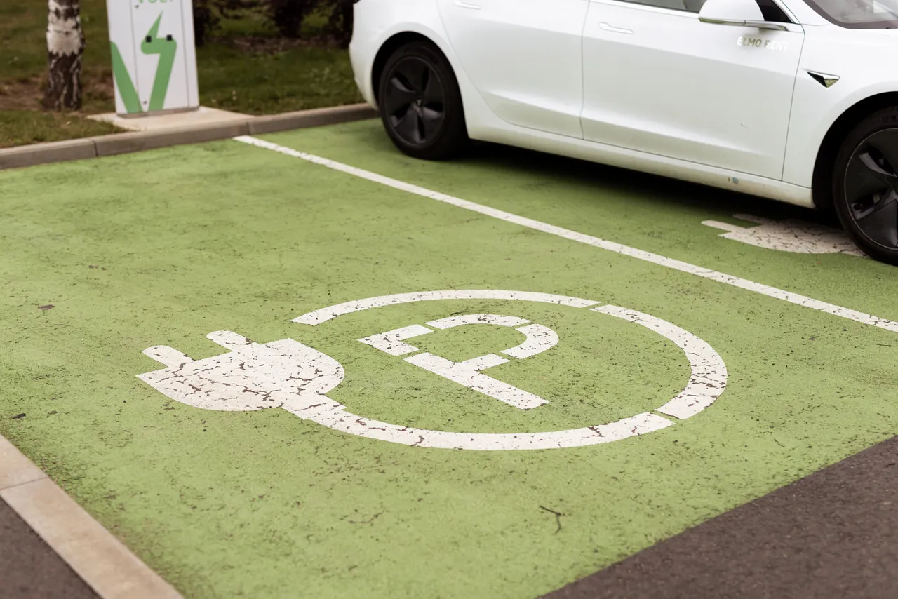 Electric car charging station