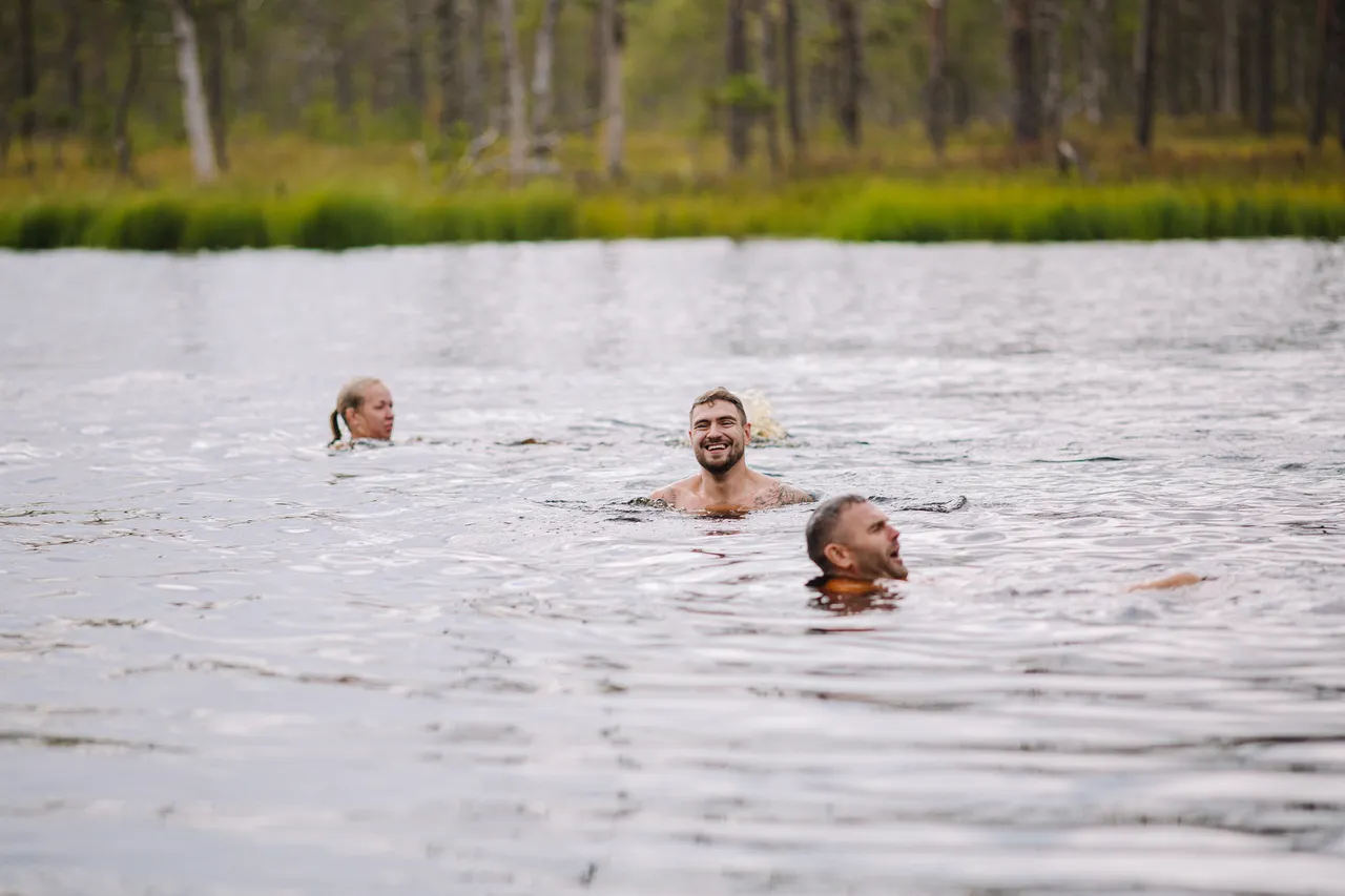 Bog swimming