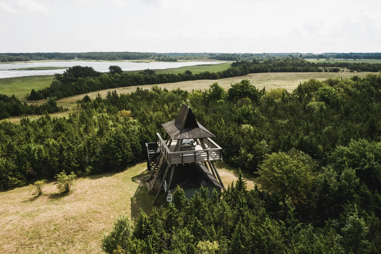Orjaku Birdwatching Tower