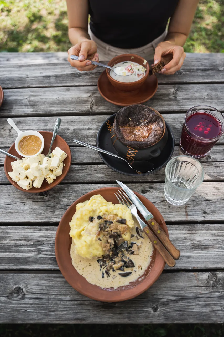 Taarka Tarõ Köögikõnõ Restaurant