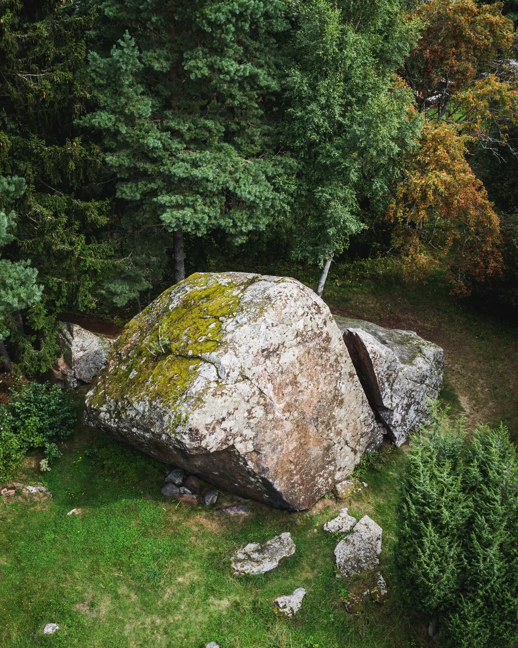 Jaani-Tooma boulder
