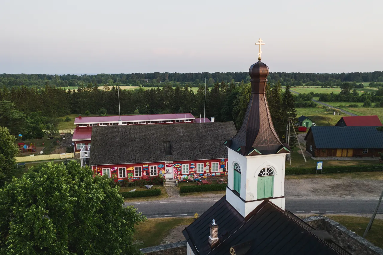 Kihnu church
