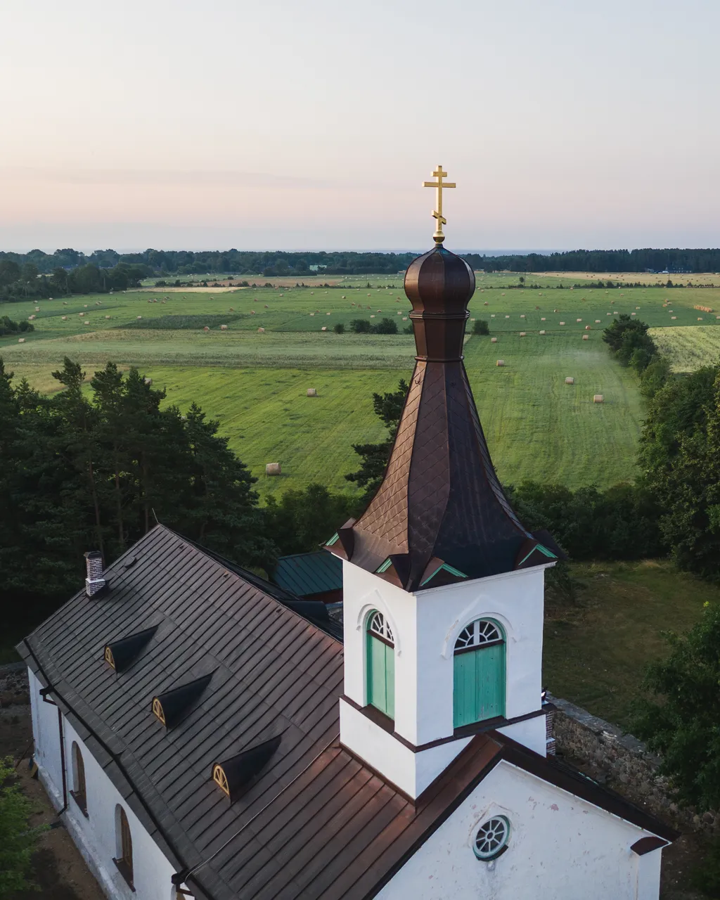 Kihnu church