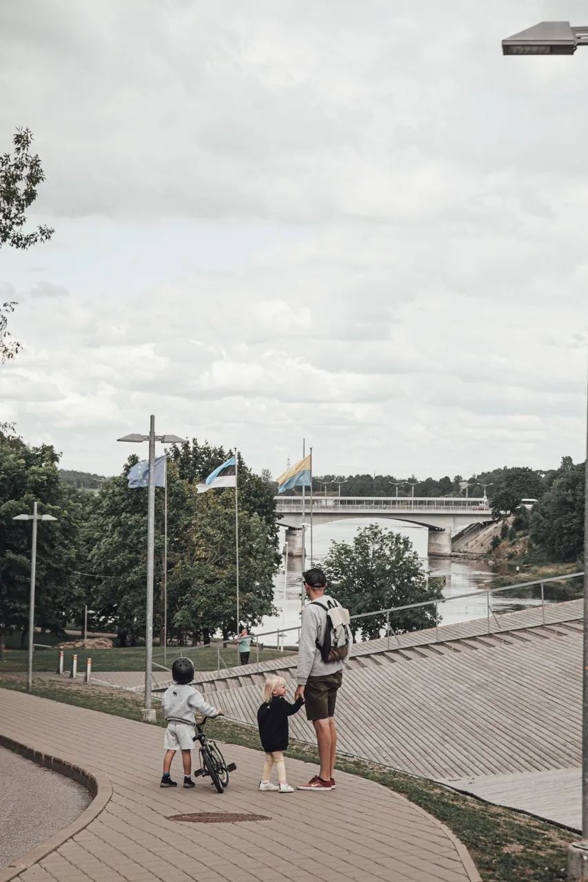 Narva river promenade