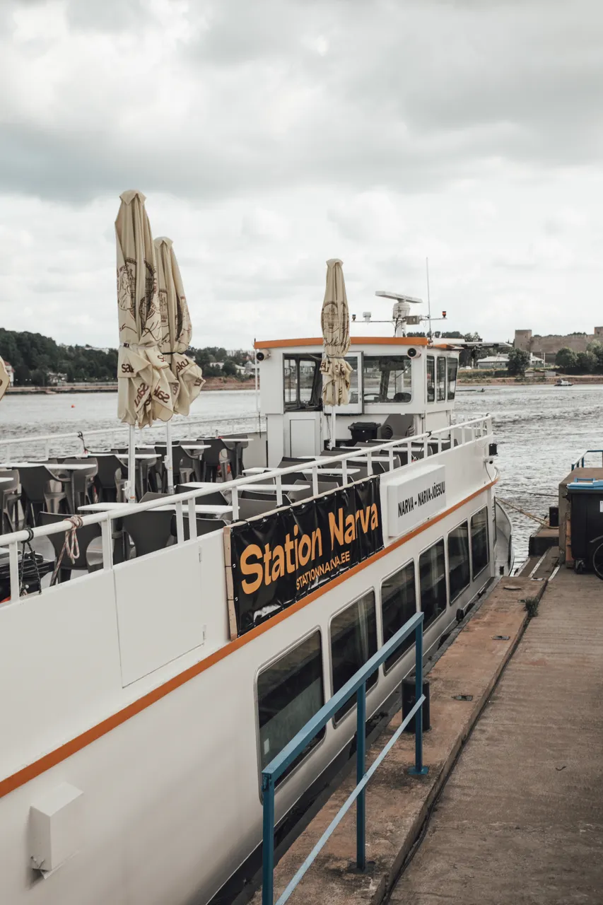 Narva river promenade